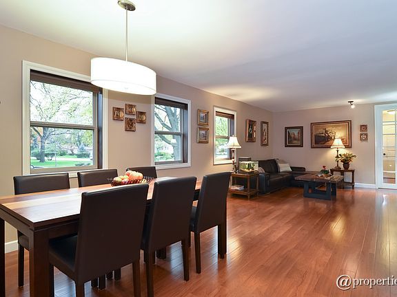 Living Room/Dining Room