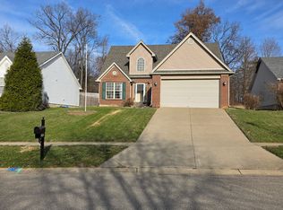 9039 Black Powder Ln, Louisville, KY 40228