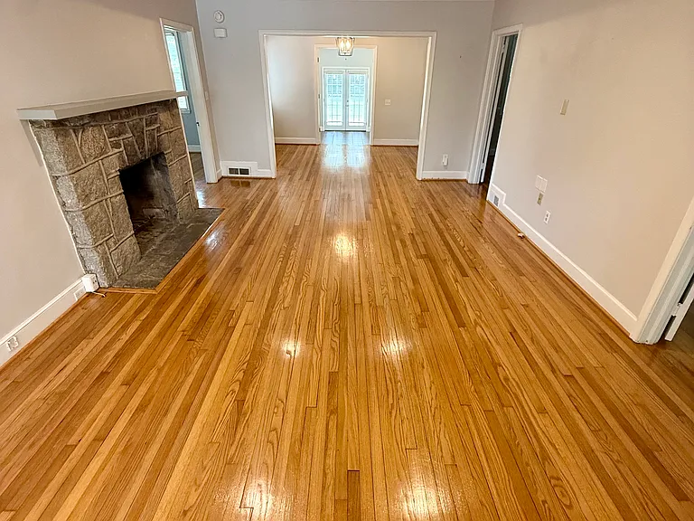 1733 Glenwood Rd — Photo 4