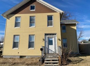 2538 Rockingham Rd, Davenport, IA 52802