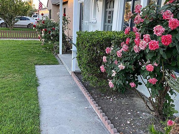 3rd image of 13923 Fairford Ave