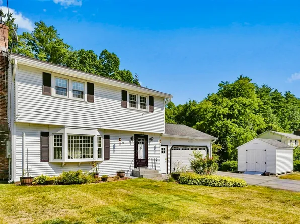 36 Cheyenne Drive, Nashua, NH 03063-3527