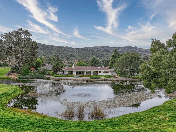 4th image of 8081 Lake Pl