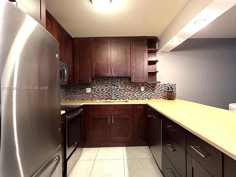 600 Three Islands Blvd #920 — Photo 3
