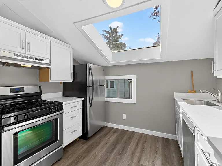 710 S L St #3 — Photo 7