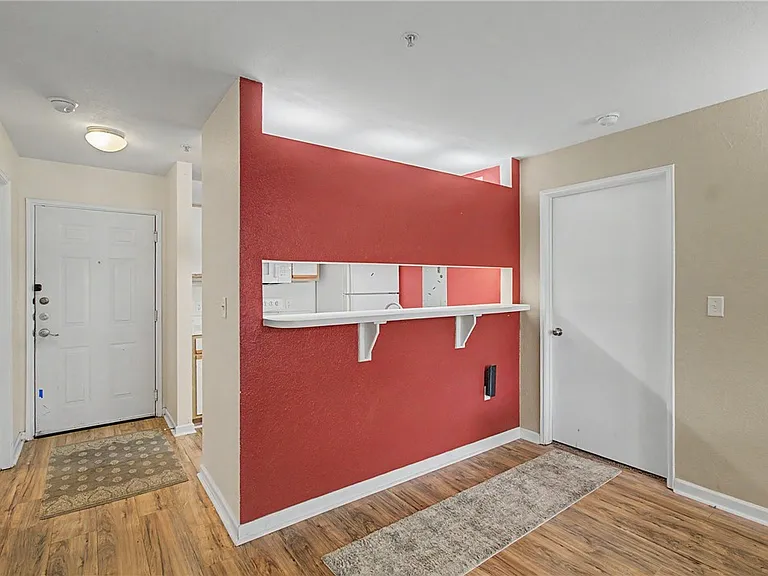 521 Parkway #103 — Photo 6