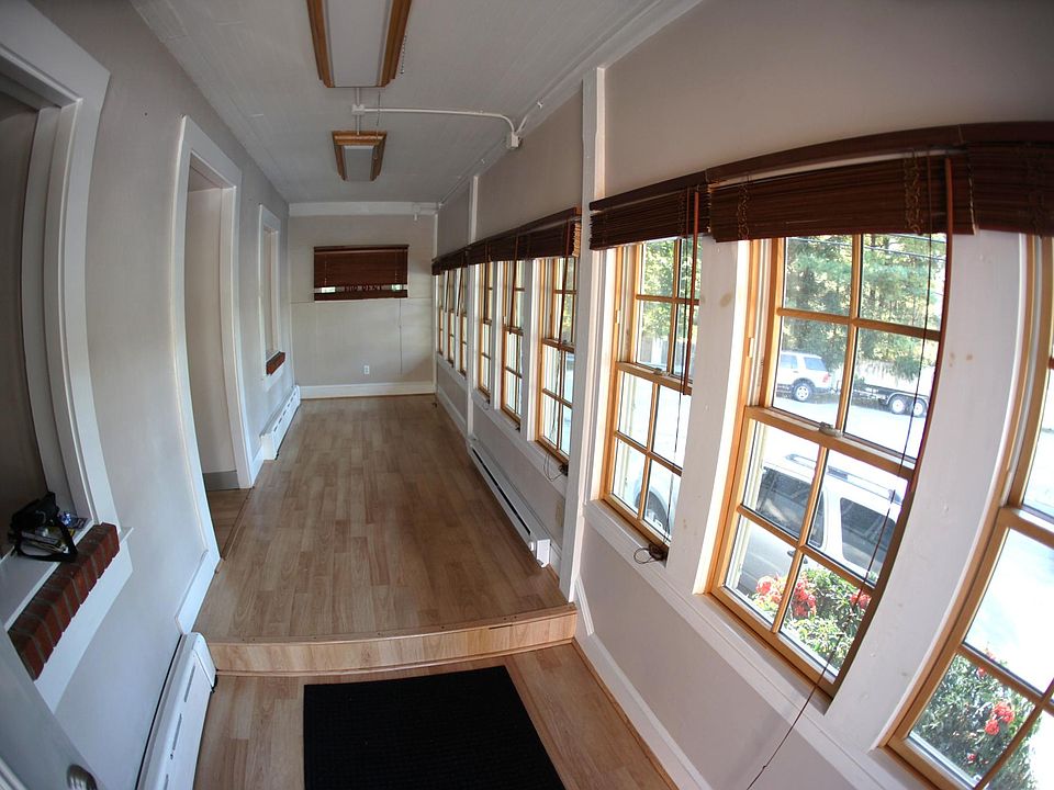 Entrance/Sun Room