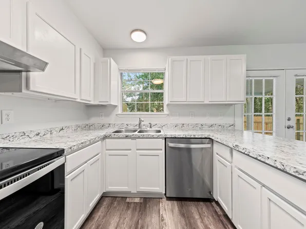 220 Fir Ave, Niceville, FL 32578