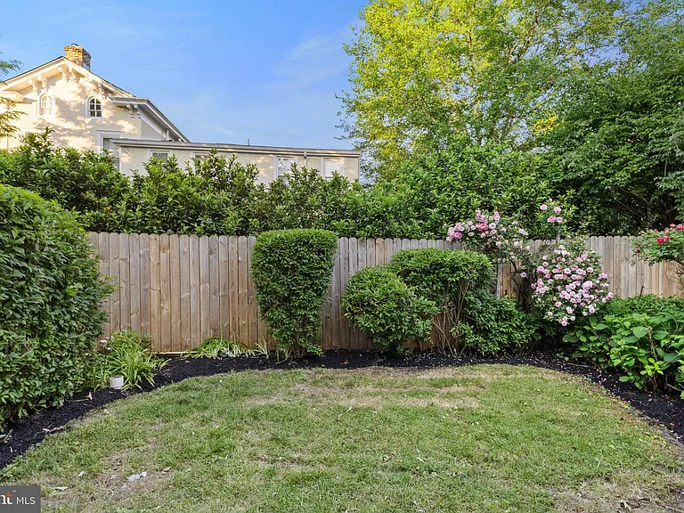 3 Willow St — Photo 20