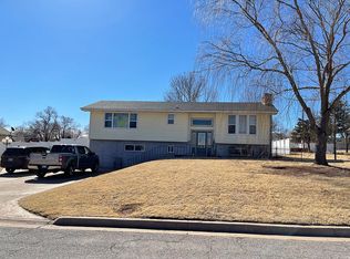 1329 Choctaw St, Alva, OK 73717