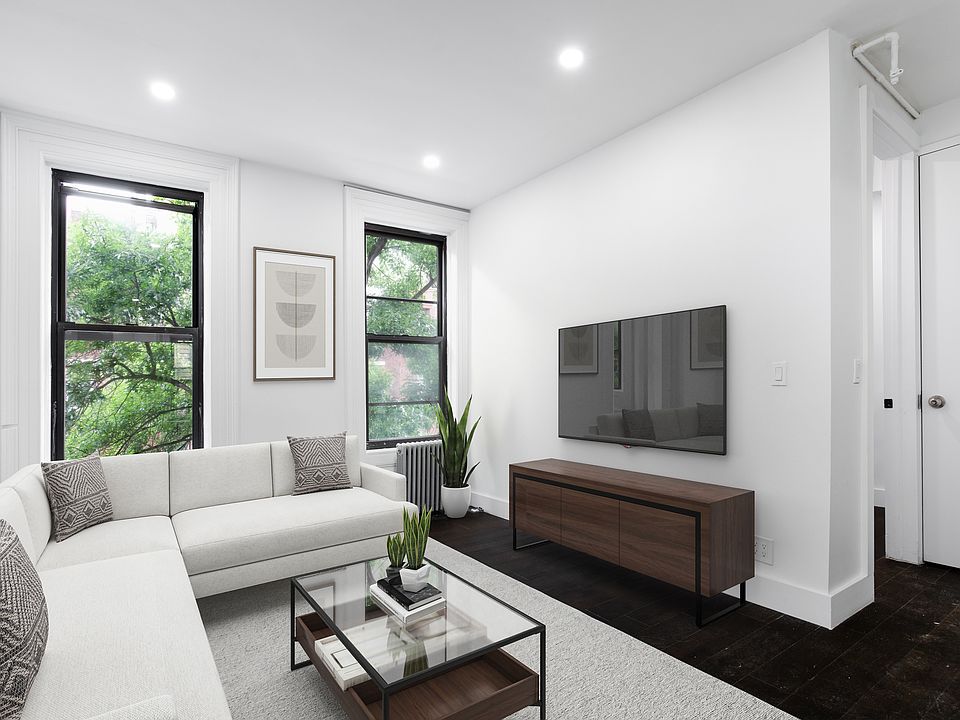 1st image of 247 E 10th St APT 4