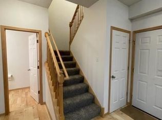 3049 Chamberlin St N UNIT 4, Saint Paul, MN 55109