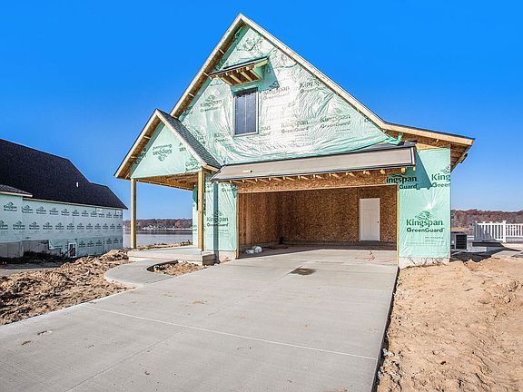 3rd image of 422 North Cottage Dr