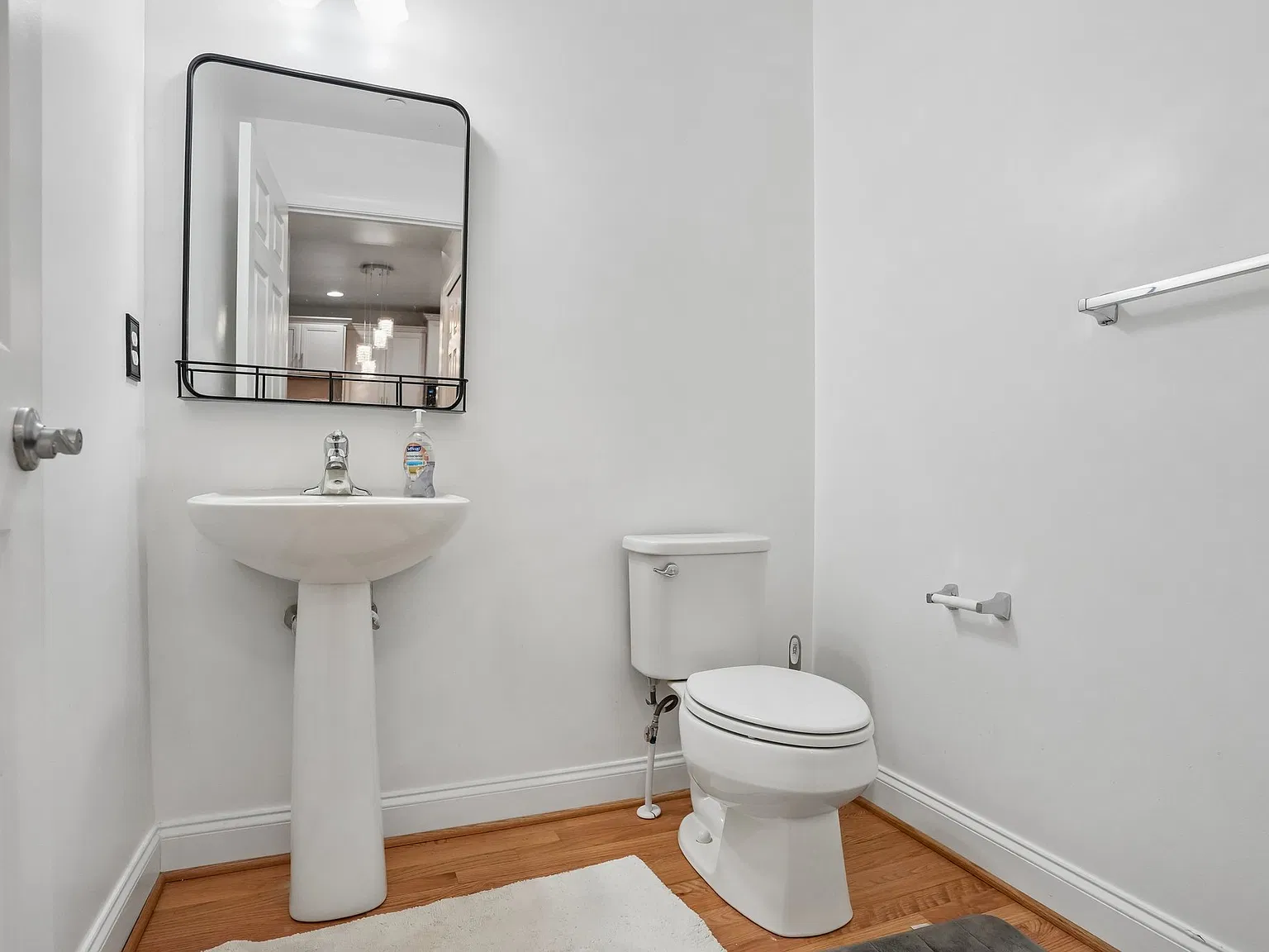 5 bed, 3658 sqft, $4,000 — Photo 3