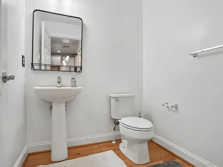 166 Shilling Ave — Photo 3