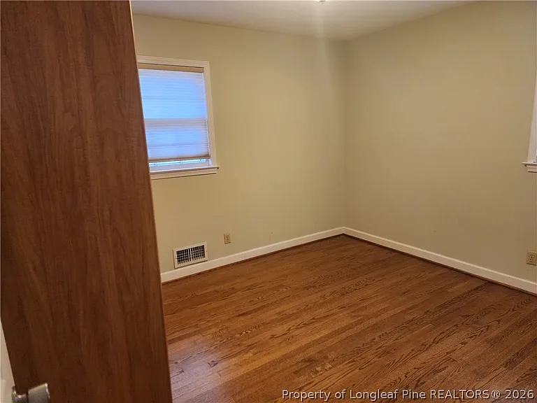 206 Britt St — Photo 12