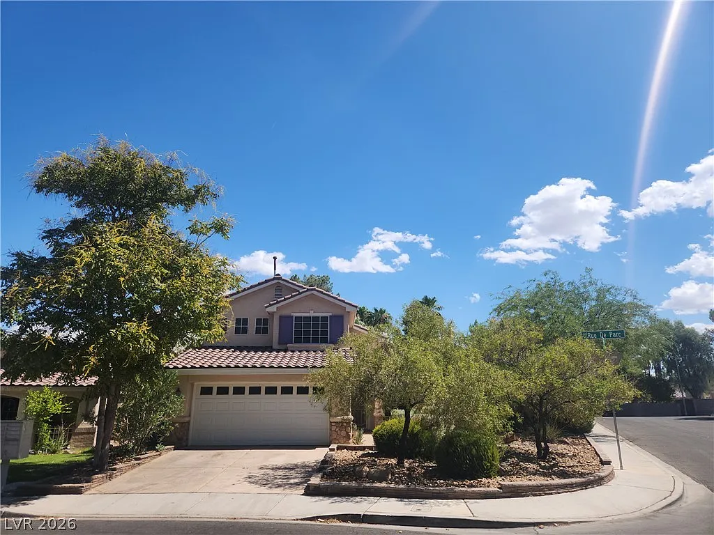 3 bed, 2.5 bath, 1577 sqft, $2,495 — Photo 1