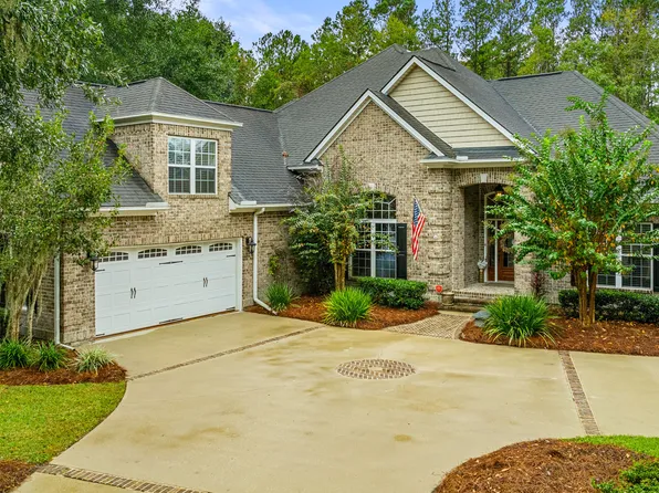 135 Palm Bay Dr, Richmond Hill, GA 31324