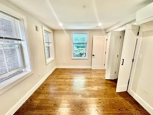 366 Hanover St #7 — Photo 6