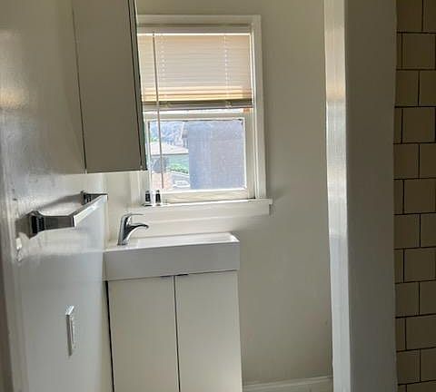 4th image of 2835 Huron St