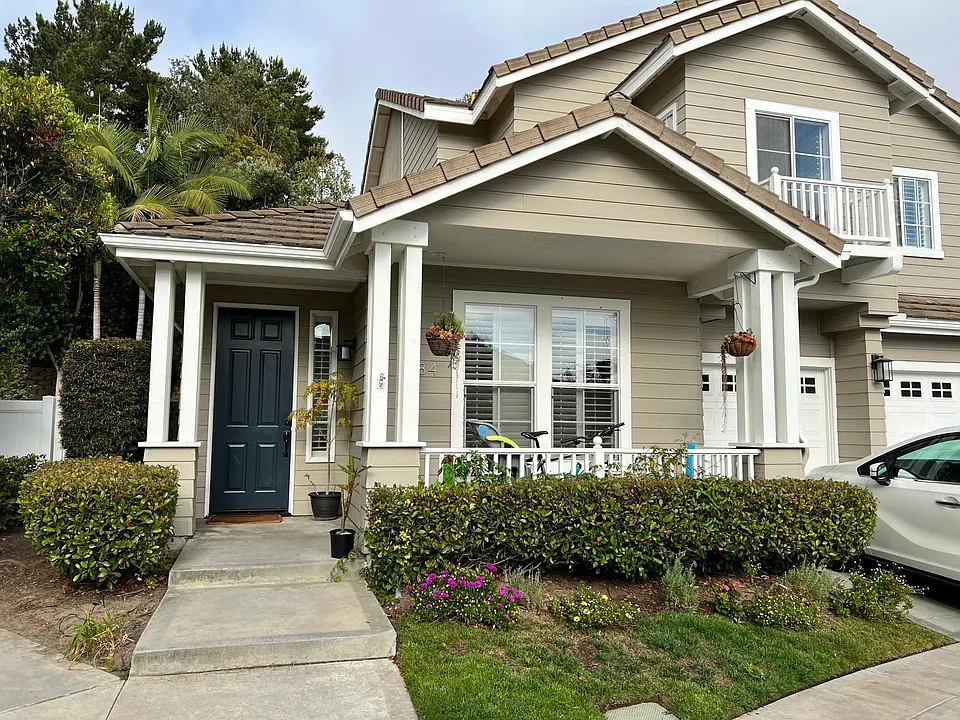 1184 Monterey Pl