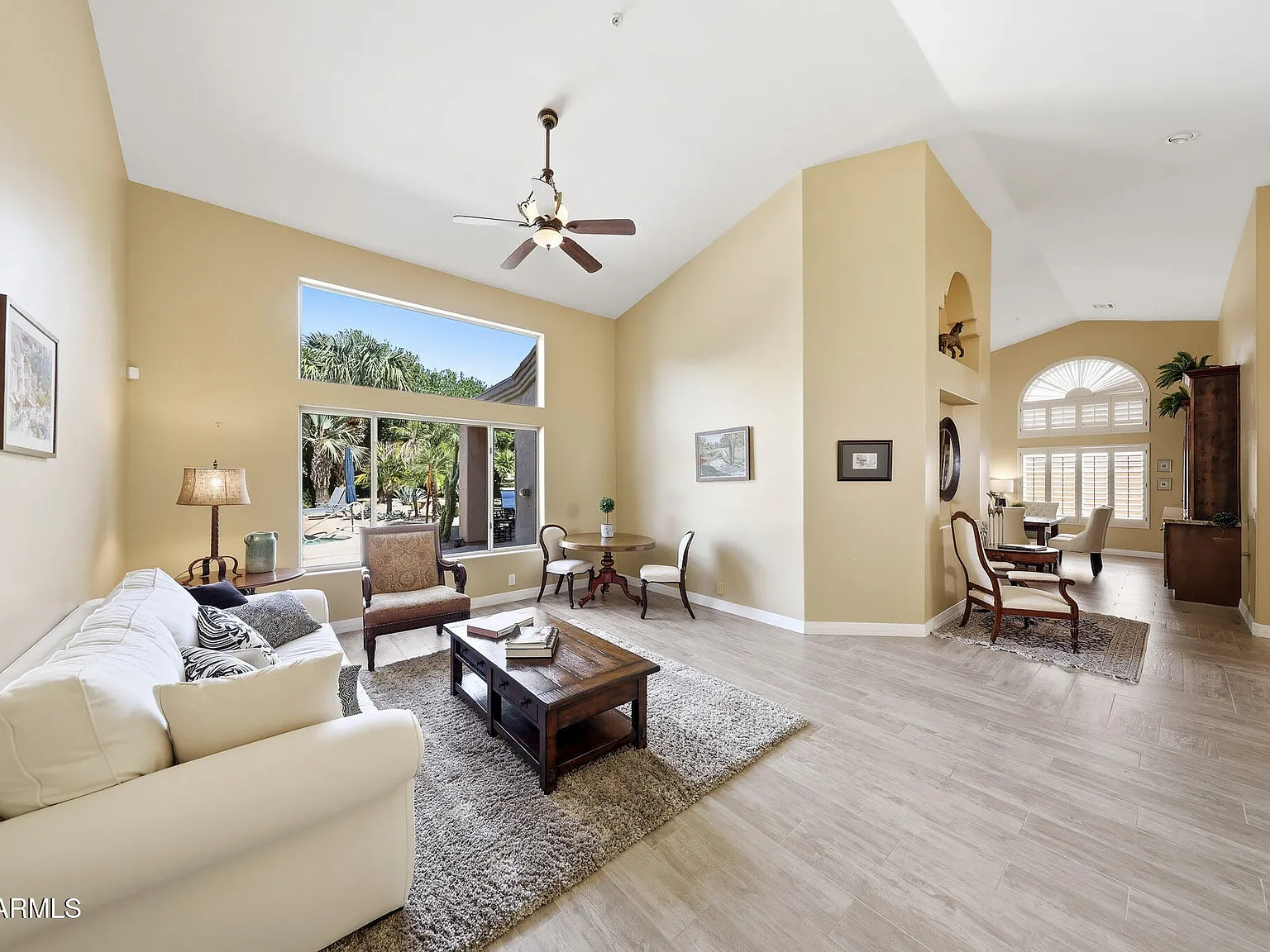 3 bed, 2.5 bath, 3307 sqft, $8,000 — Photo 4