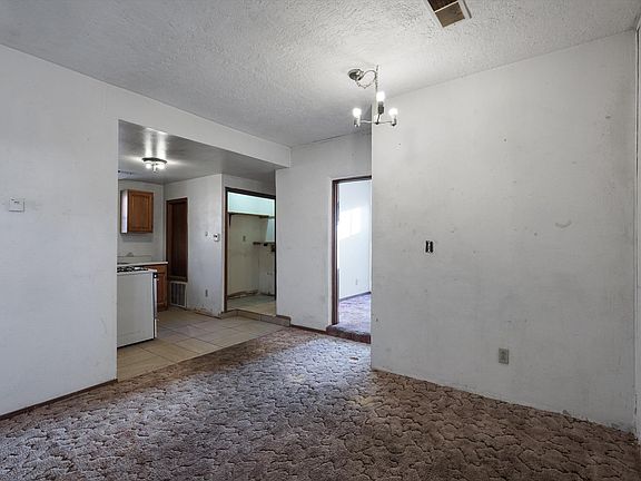 5th image of 913 5th St NW