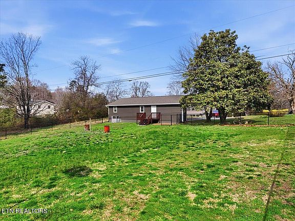 5th image of 7016 Bert Newman Ln