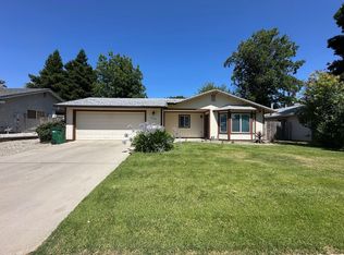 2720 Sandstone Dr, Anderson, CA 96007