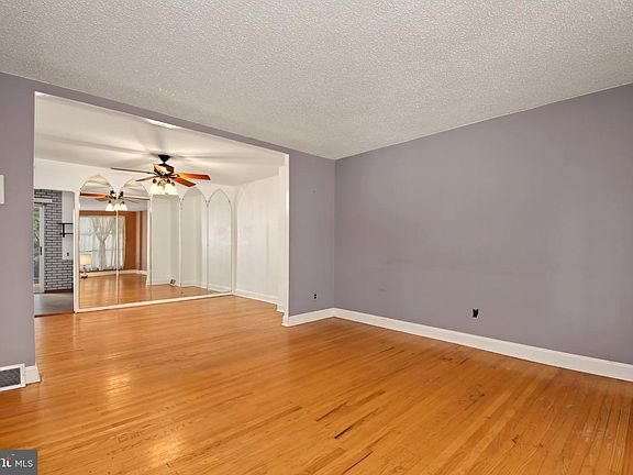 4th image of 3512 Churchill Ln