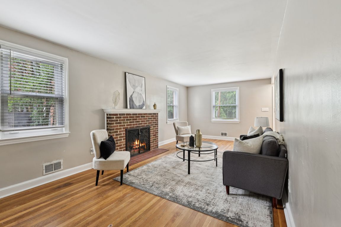 Eastern Ave-2205-004