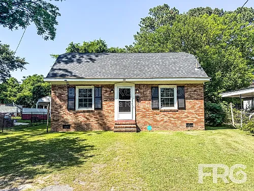 421 Frank St Photo 1