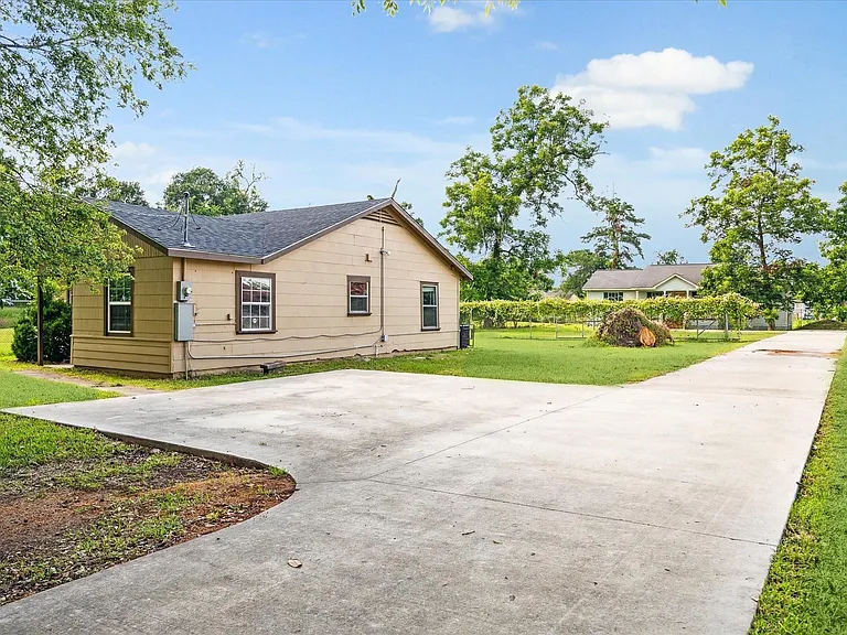 3229 Persimmon St — Photo 8