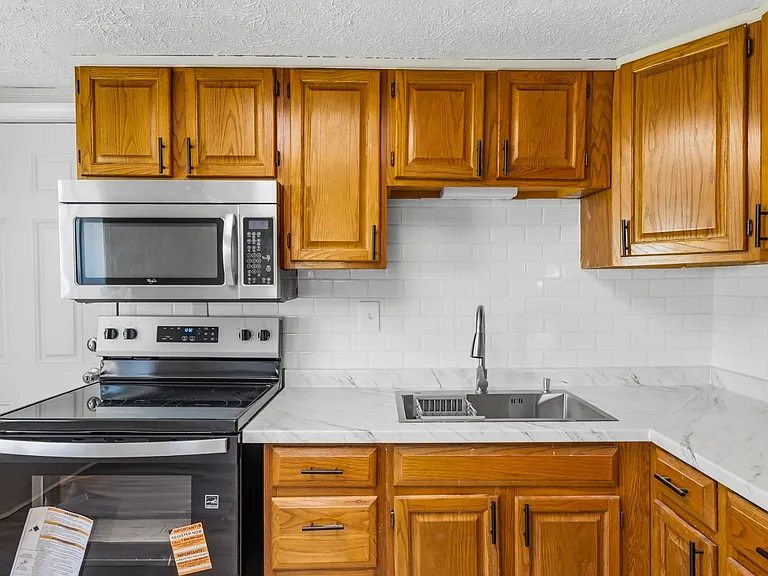 6 Wade St — Photo 12