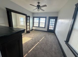 951 Royal Rd, Cleveland, OH 44110