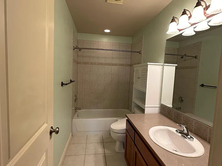 1762 19th Ave S #A — Photo 12