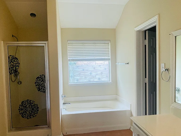 6805 Cromarty Ln — Photo 9