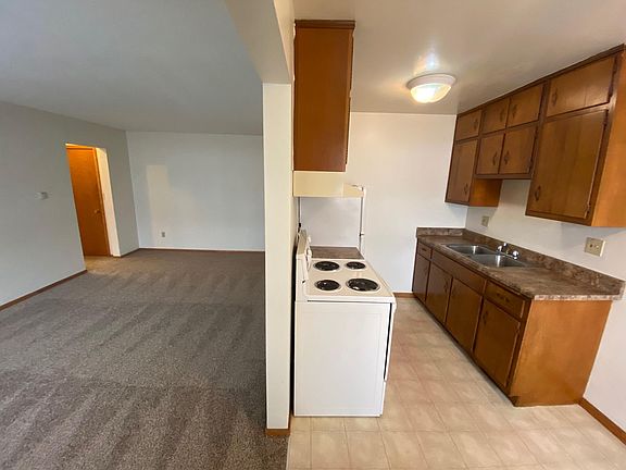 3rd image of 1145 7th St W APT 5