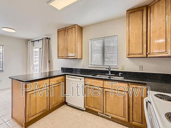 4th image of 256 W Jefferson Ave
