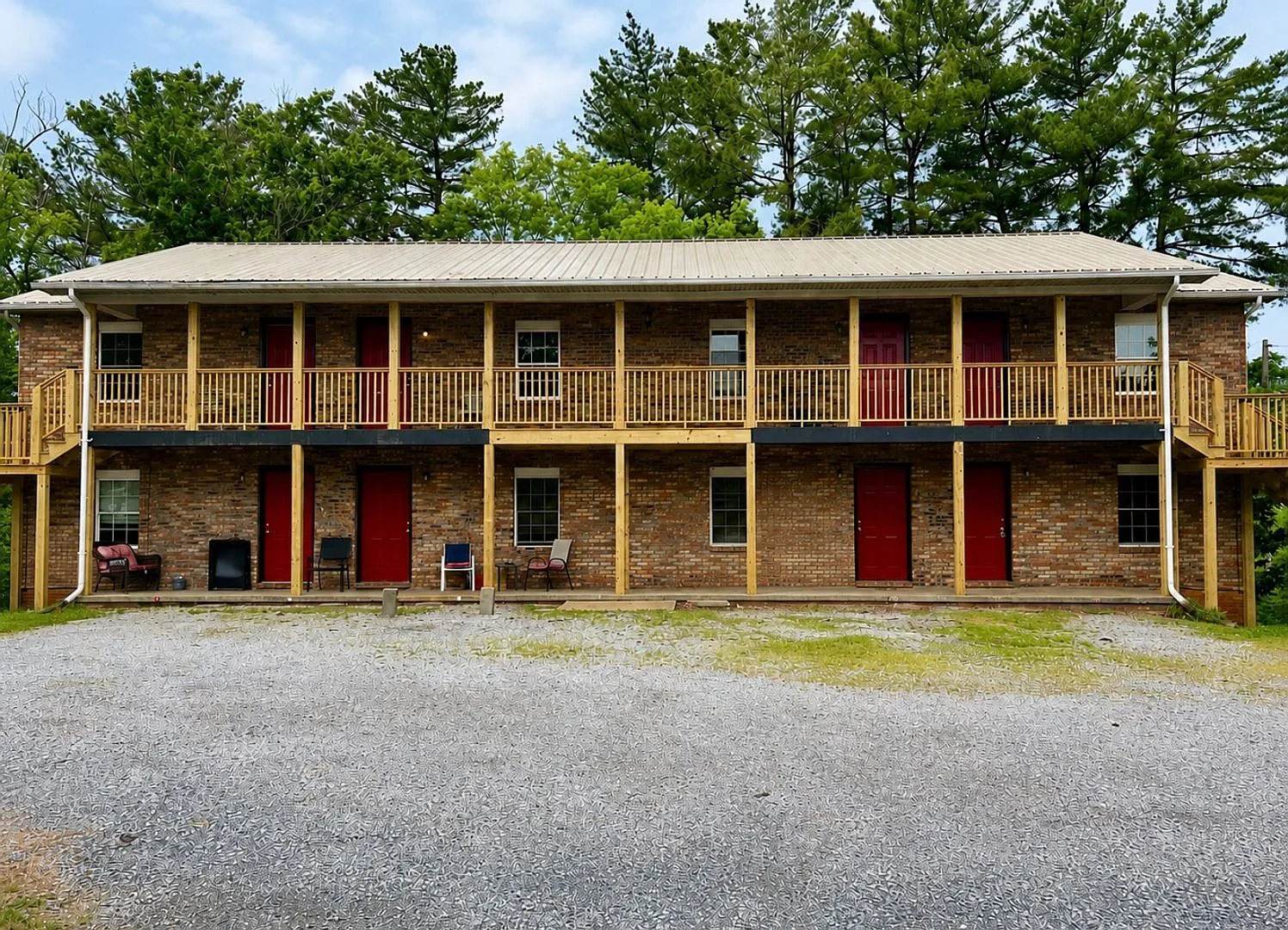 Windcrest Apartments — Photo 4