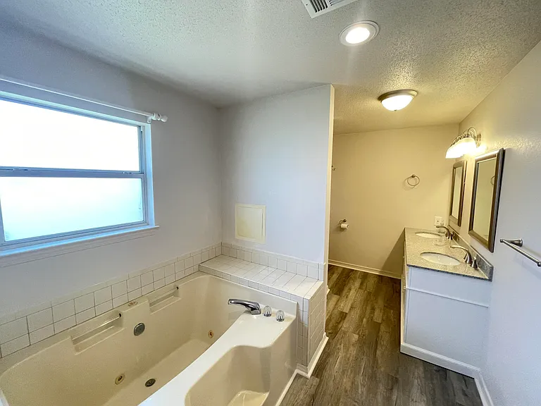 2212 Peachwood Ct — Photo 14