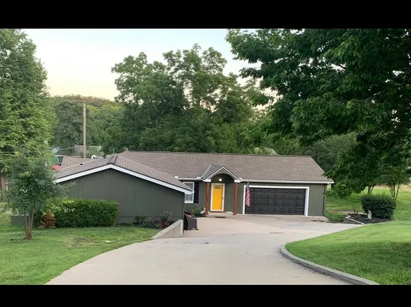 109 T St, Lake Lotawana, MO 64086