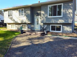 331 Oakwood Ln, Perry, MI 48872