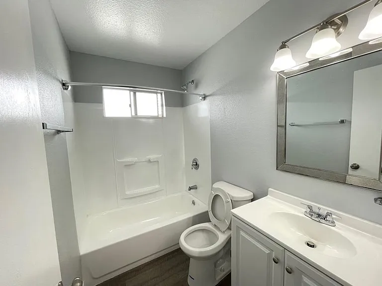 1302 Arlington Pl — Photo 12