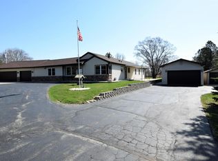 W151S6332 Glenbrook Dr, Muskego, WI 53150