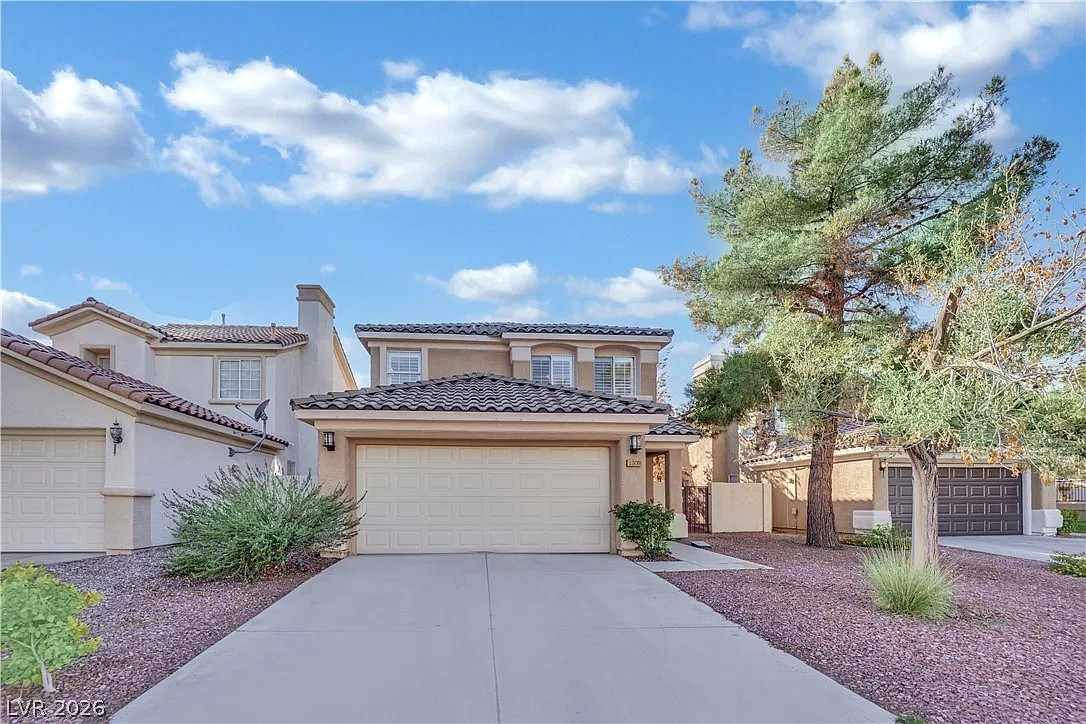 4 bed, 2.5 bath, 2086 sqft, $2,550 — Photo 1