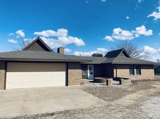 320 Apache St, Garber, OK 73738