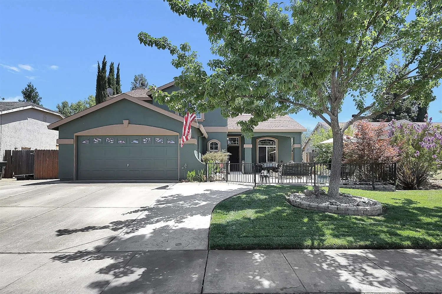 146 Melton Way photo 1