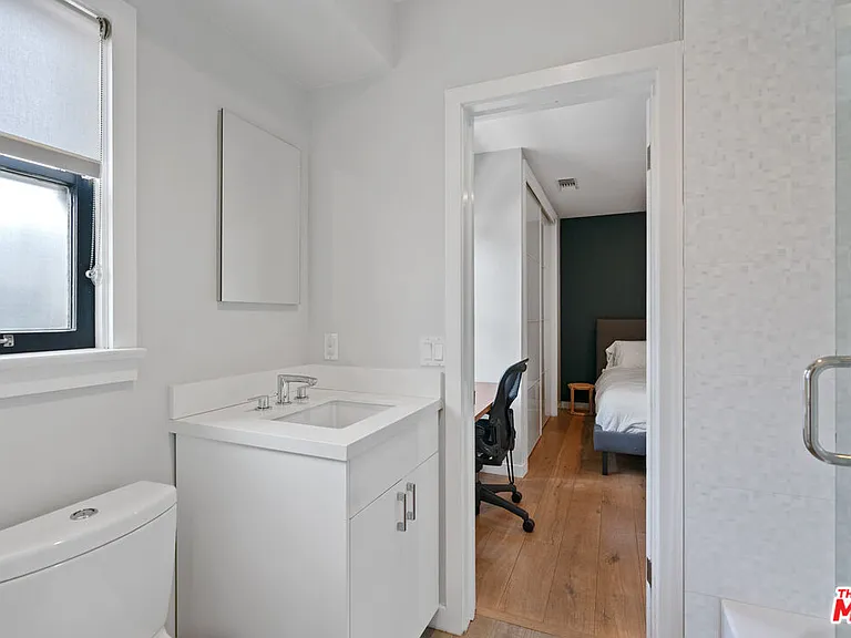 12939 Dickens St — Photo 17