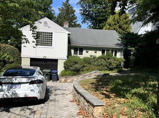 2300 King Pl NW, Washington, DC 20007